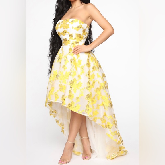 NWT - Glowing Flower High-Low Gown Size M - Picture 14 of 16